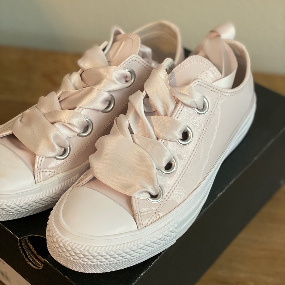 Pink Women’s Classic Converse Chuck Taylor